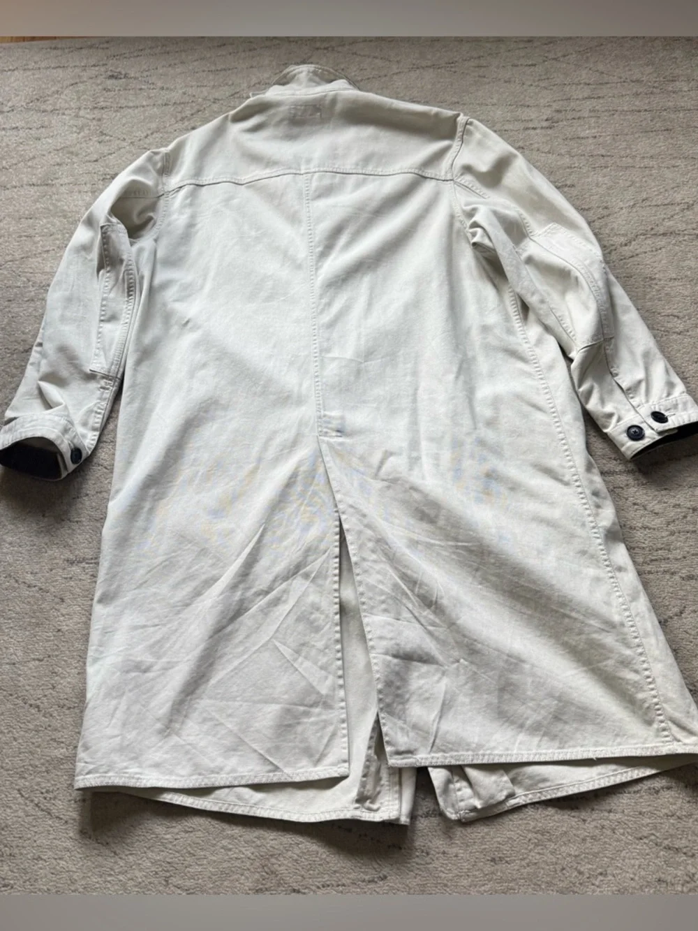Polo Ralph Lauren trench coat, Front logo, single vent,Brass detailing,
Size - L - Picture 5 of 14
